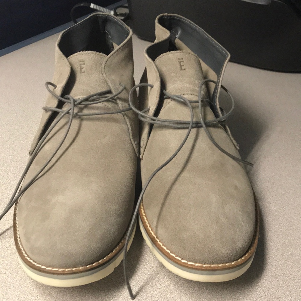 Crevo Suede Chukka Boots